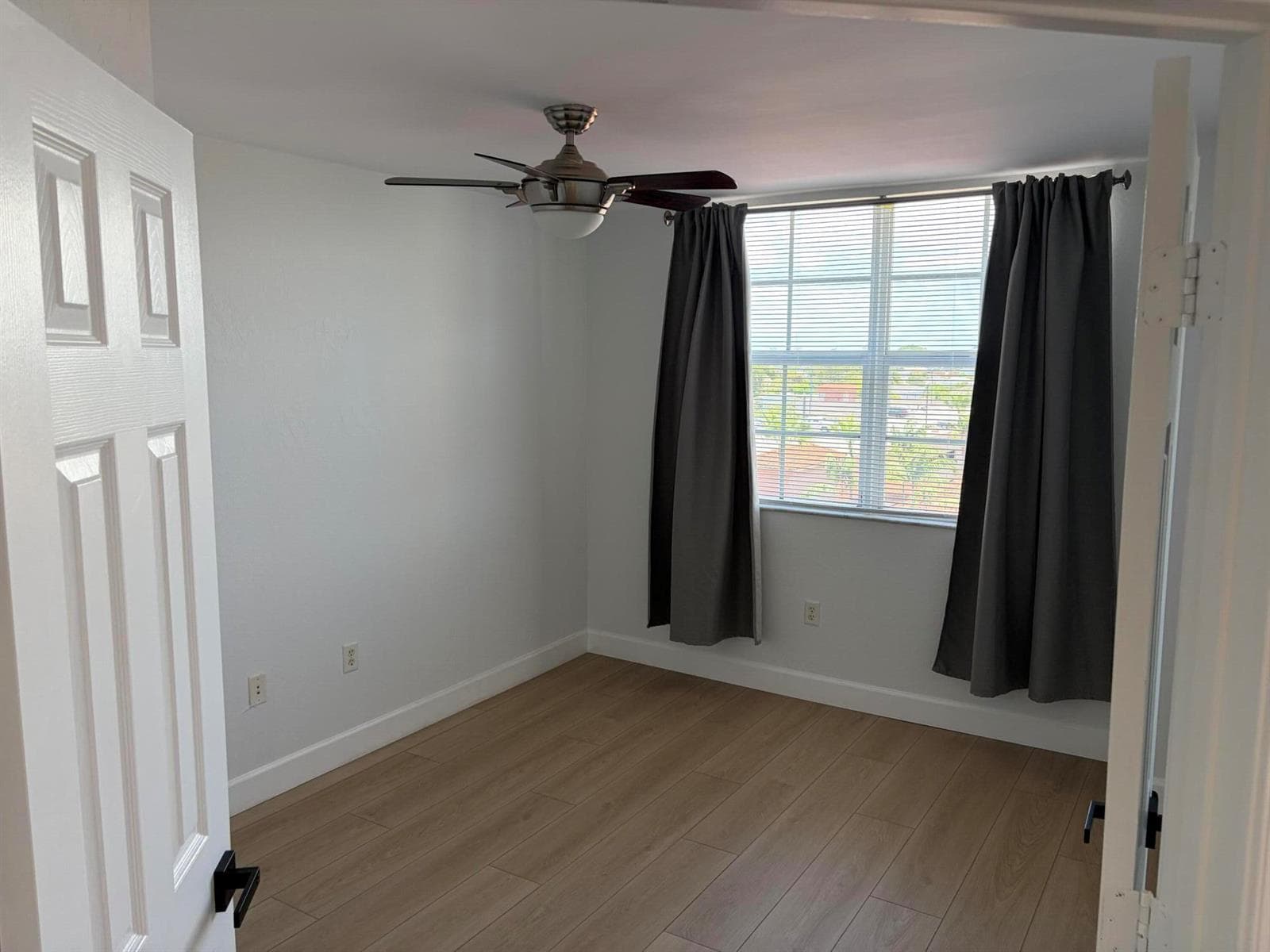 1801 N FLAGLER Drive 824 photo 10