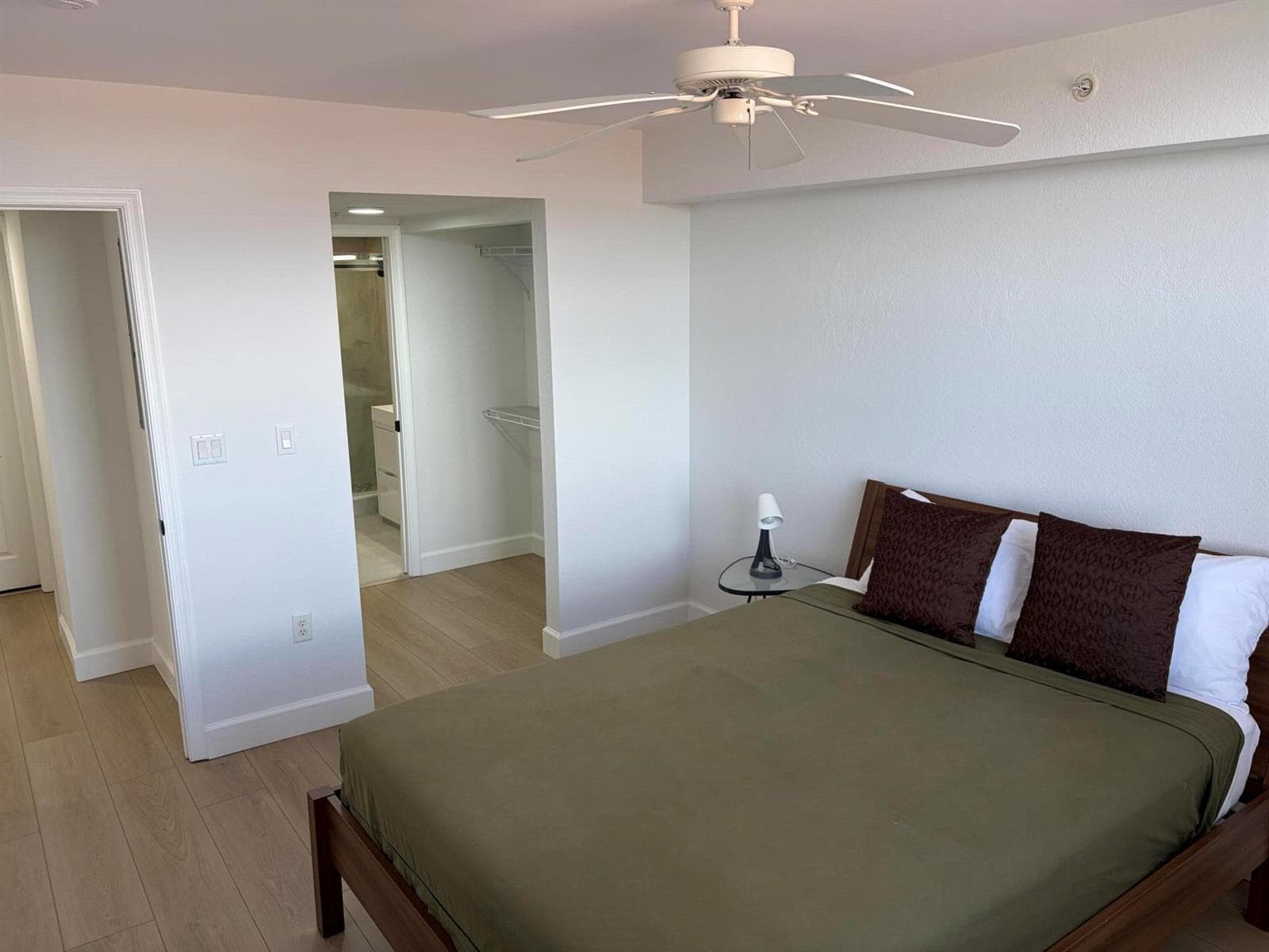 1801 N FLAGLER Drive 824 photo 15