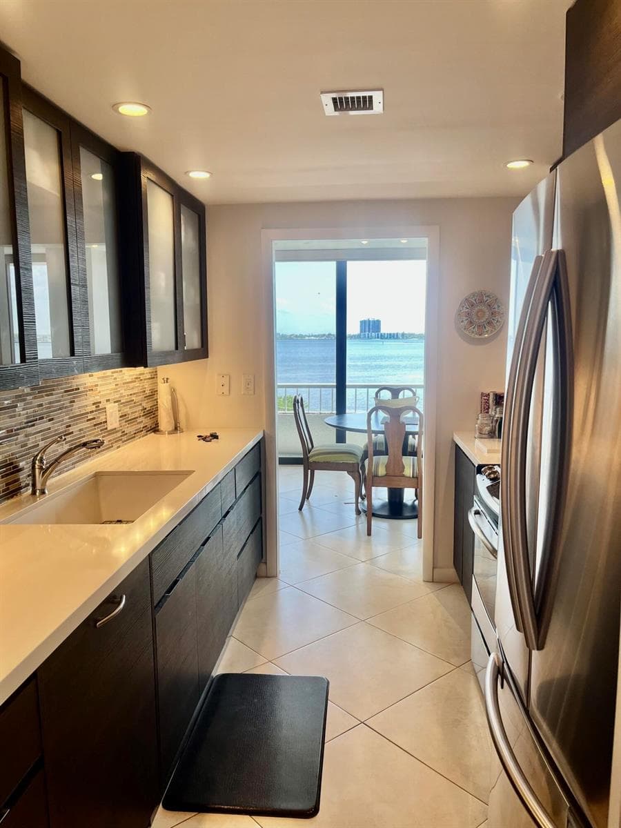 5550 N OCEAN Drive 6D photo 19
