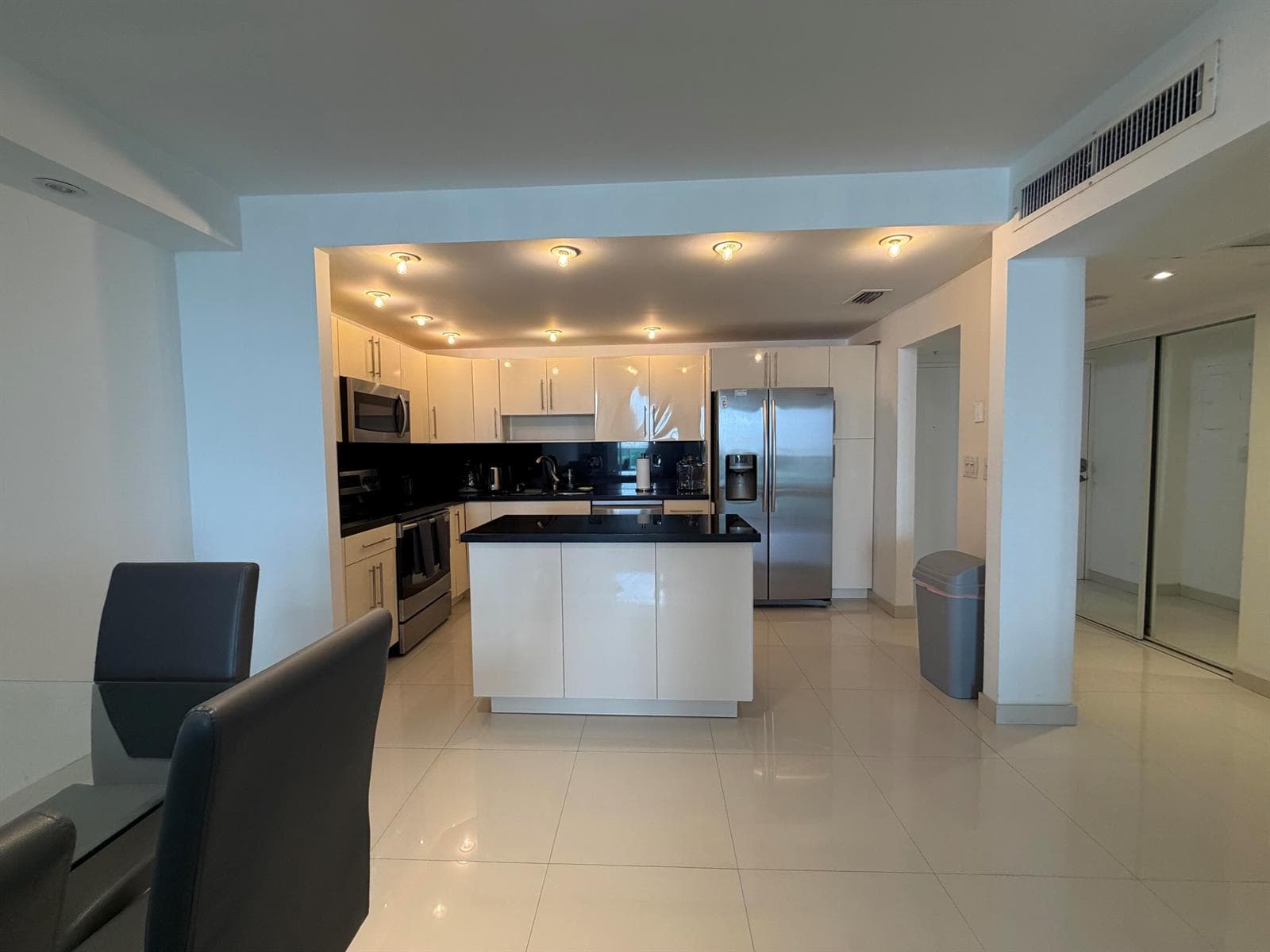 19390 COLLINS Avenue 1603 photo 12