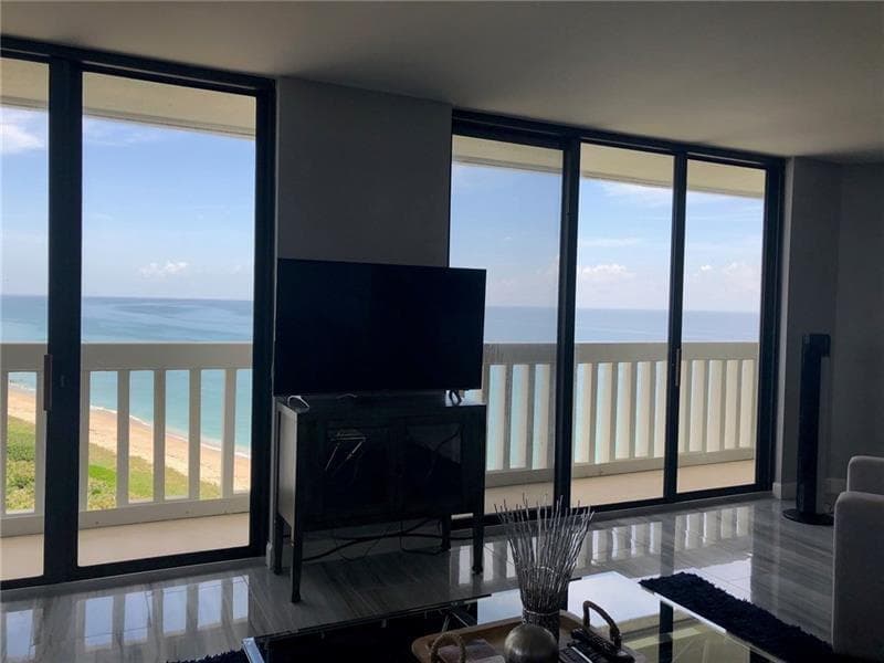9960 S Ocean Drive 1105 photo 2