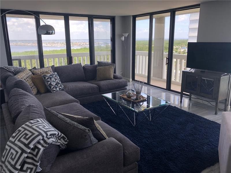 9960 S Ocean Drive 1105 photo 4
