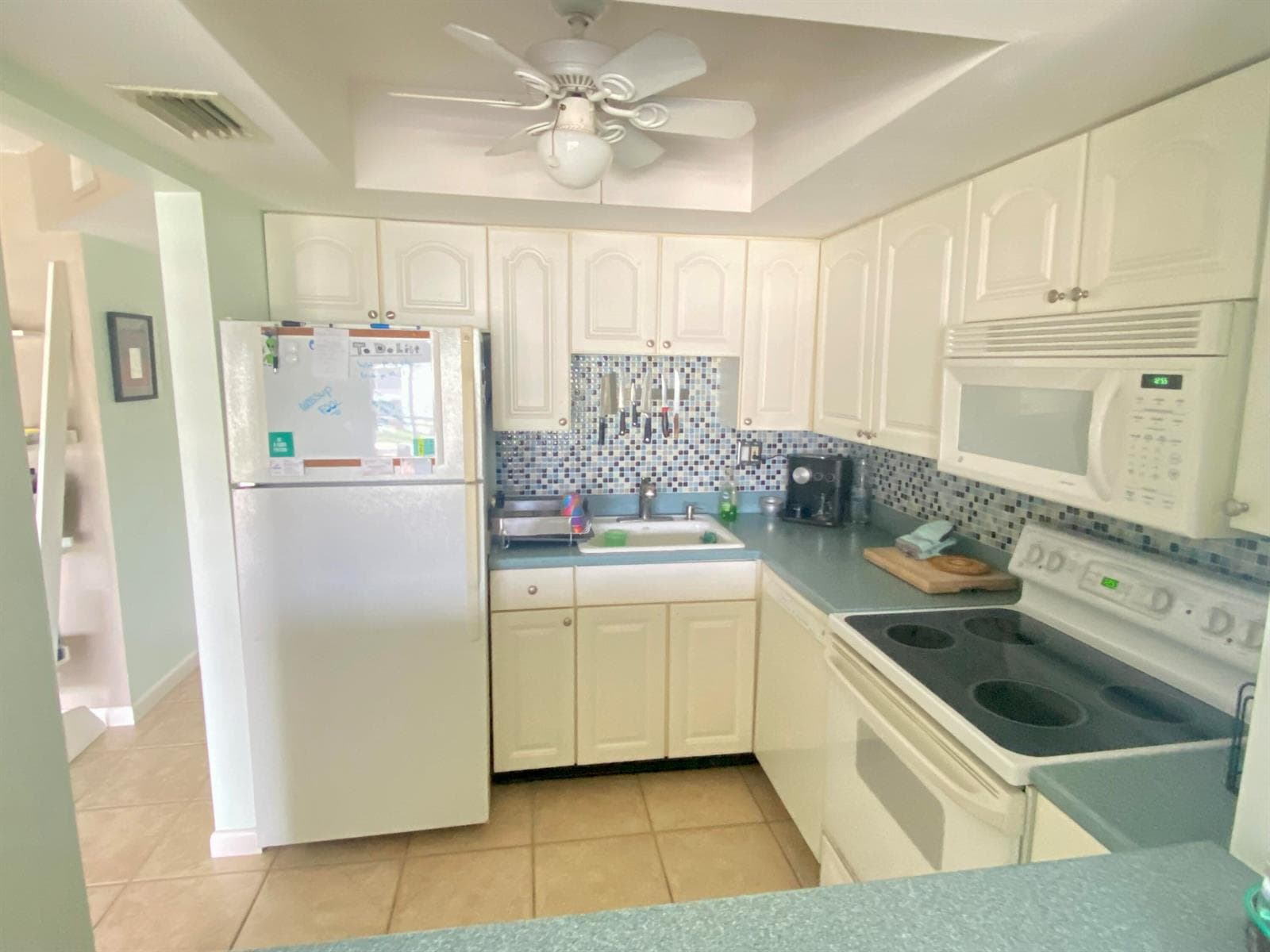 117 LEHANE Terrace 206 photo 8