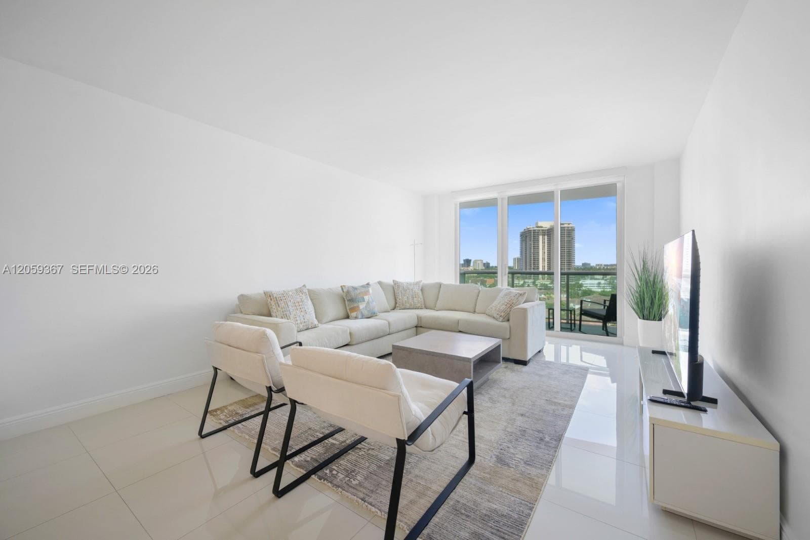 19370 Collins Ave 1122 photo 6