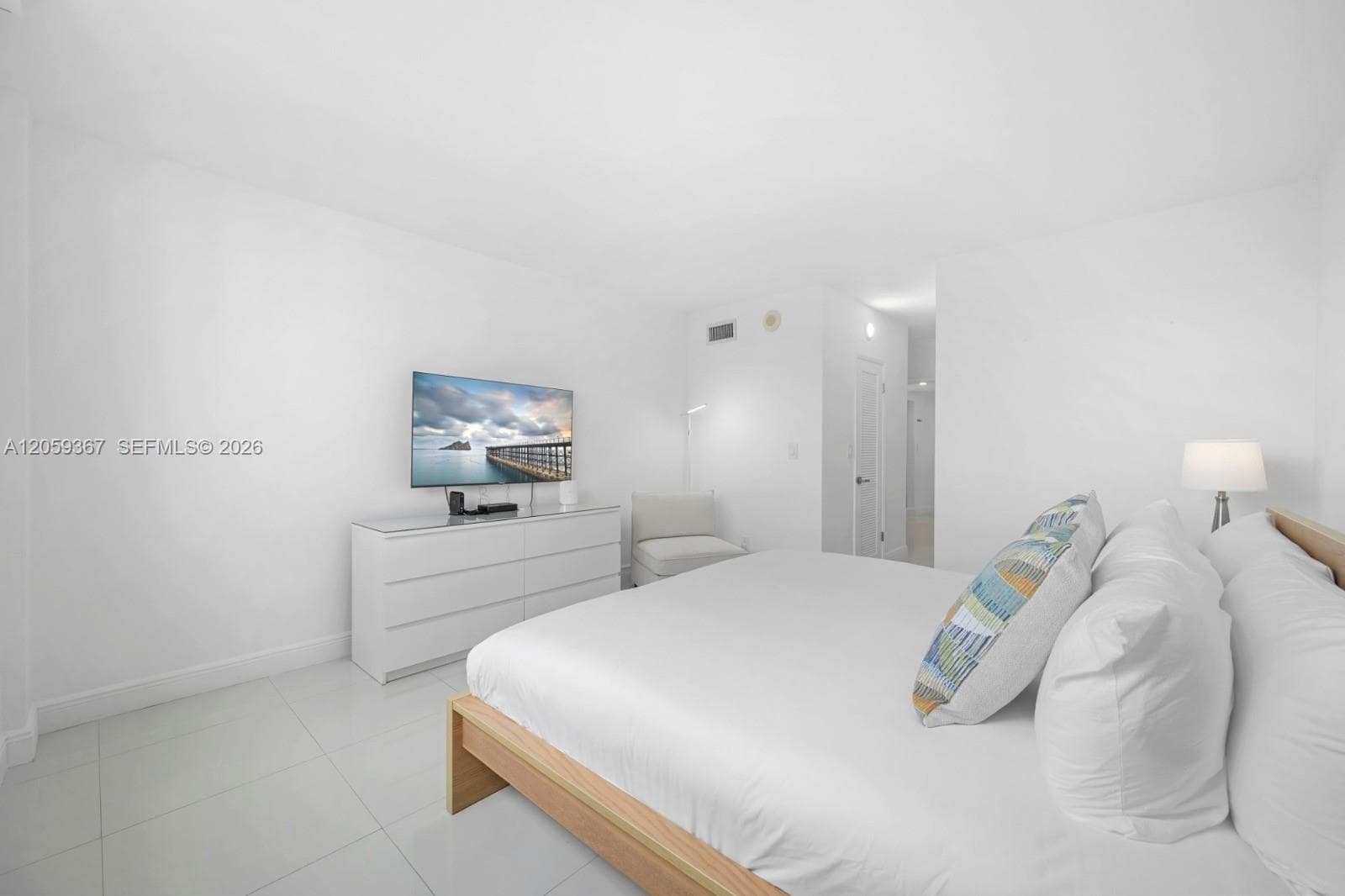 19370 Collins Ave 1122 photo 13