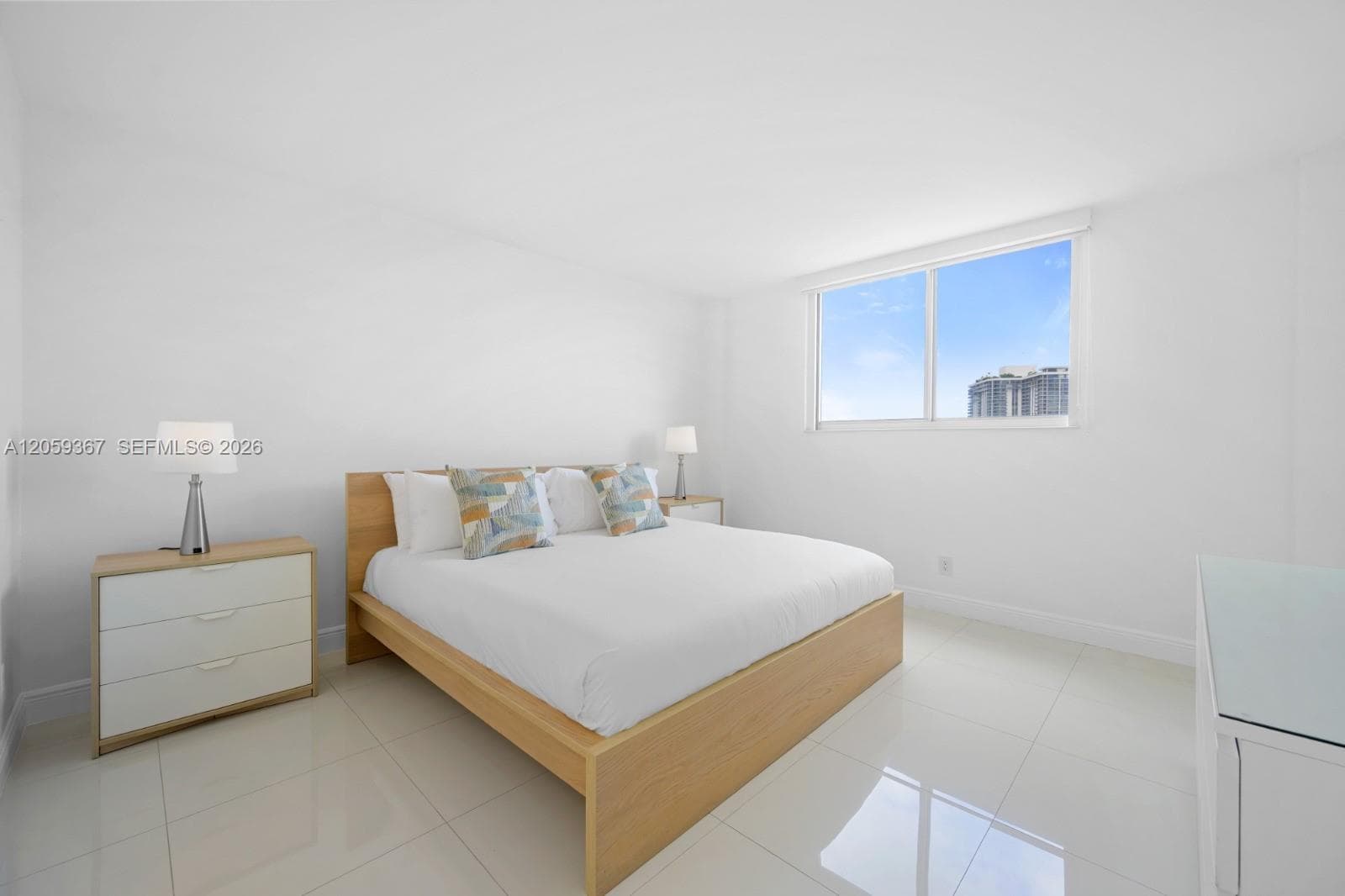 19370 Collins Ave 1122 photo 12