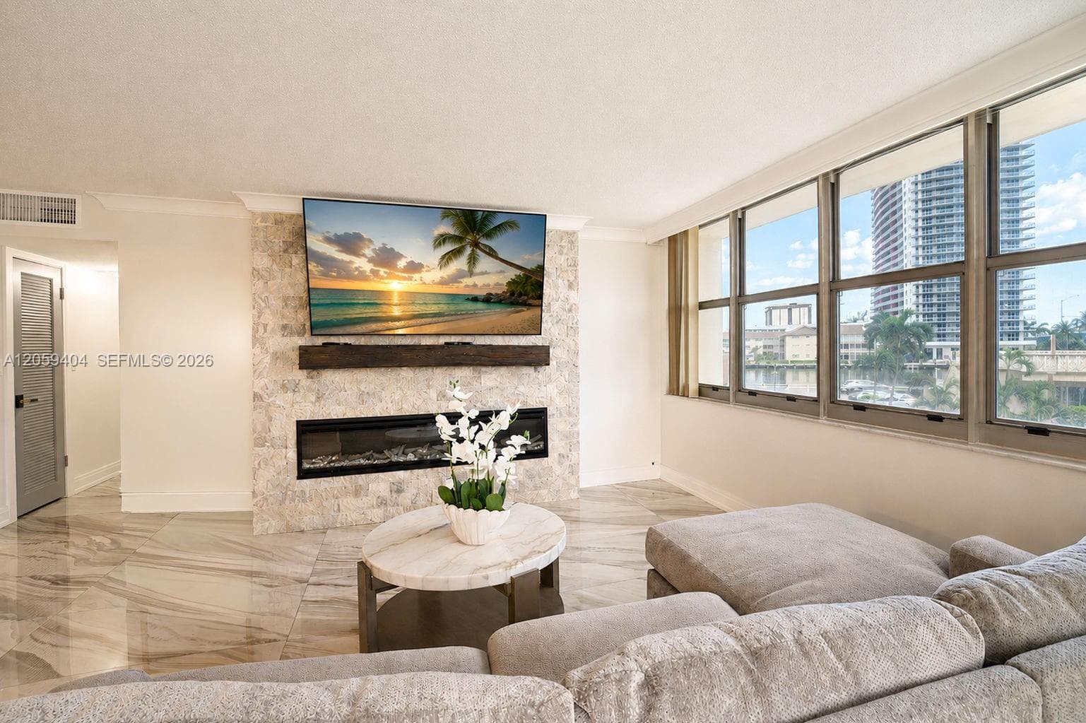 1817 S Ocean Dr 215 photo 2