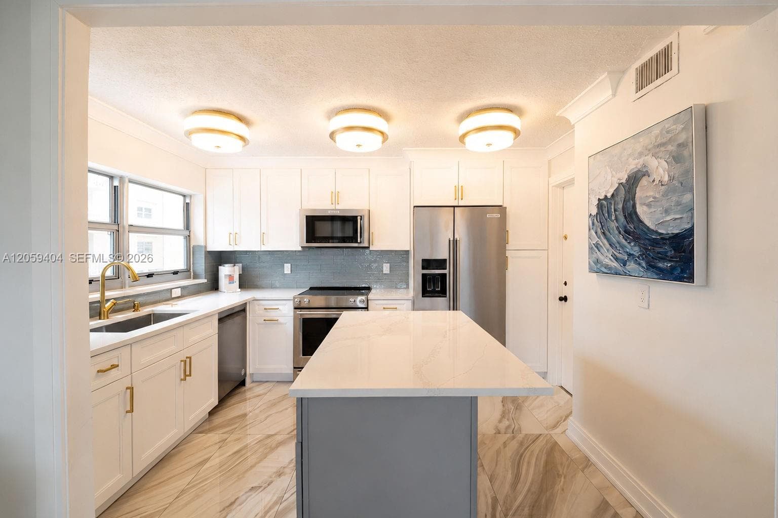 1817 S Ocean Dr 215 photo 9