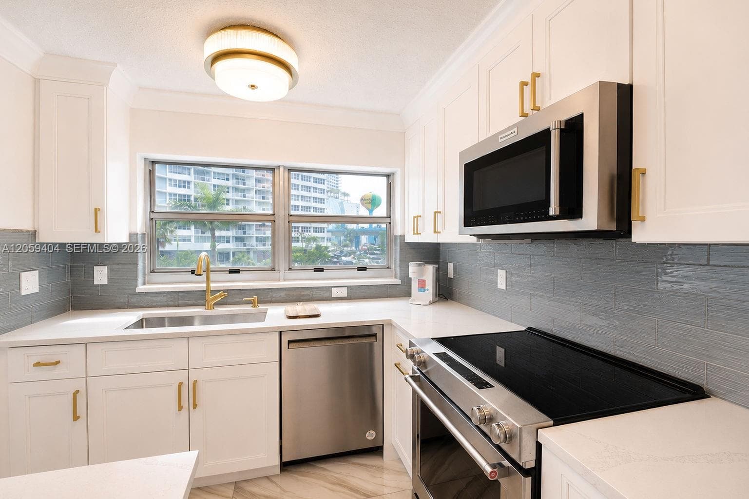 1817 S Ocean Dr 215 photo 4