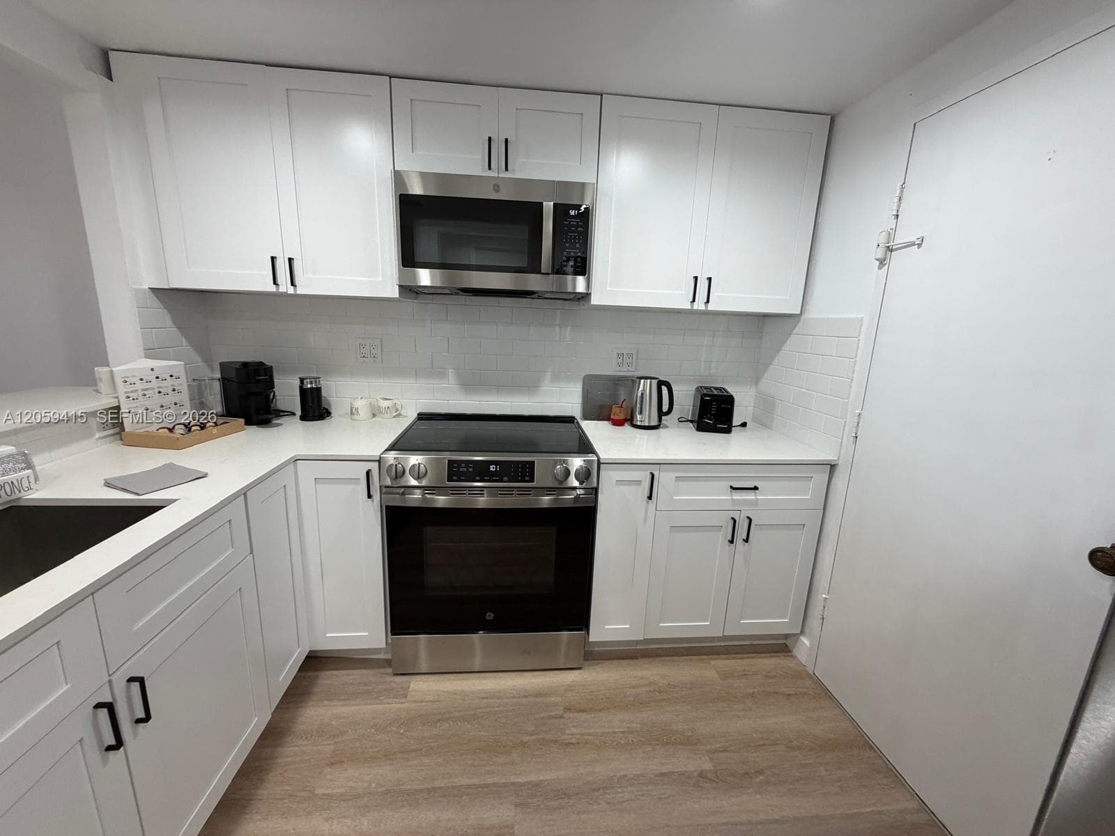 3725 S Ocean Dr 1411 photo 1