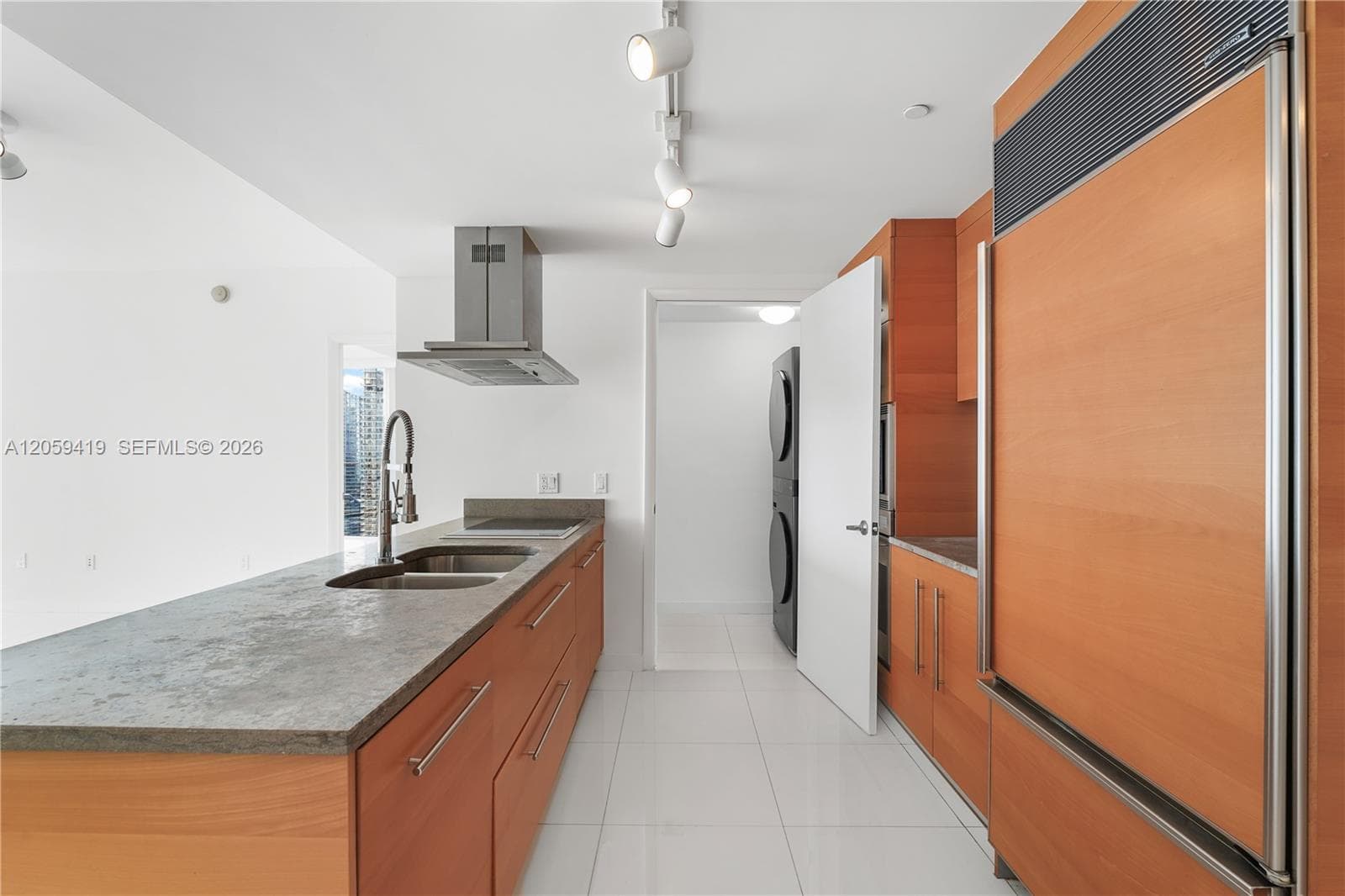 495 Brickell Ave 3311 photo 5