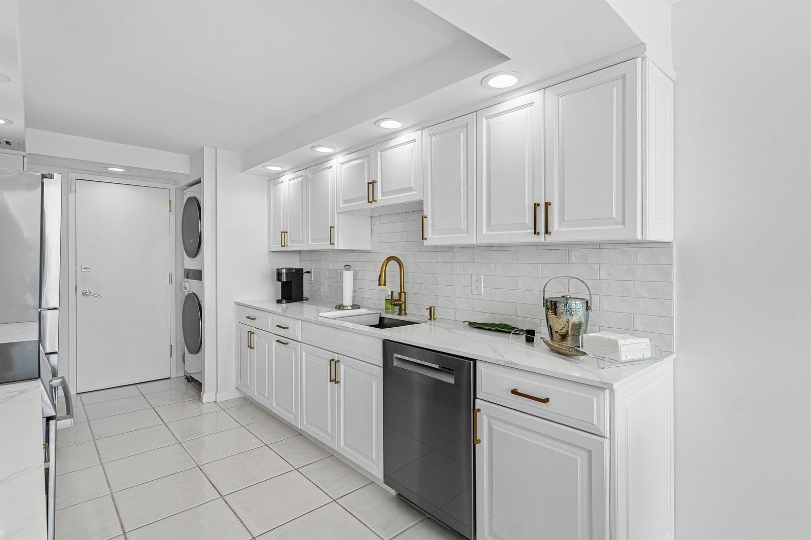 250 S Ocean Boulevard 6c photo 16