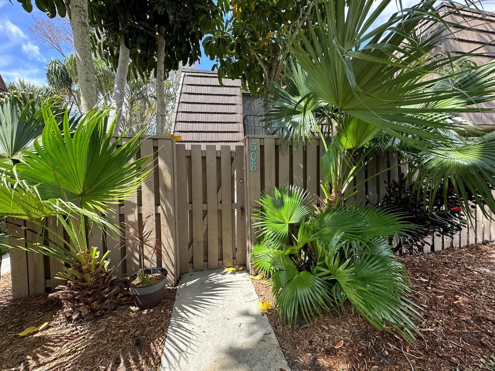 308 3rd Court photo 2