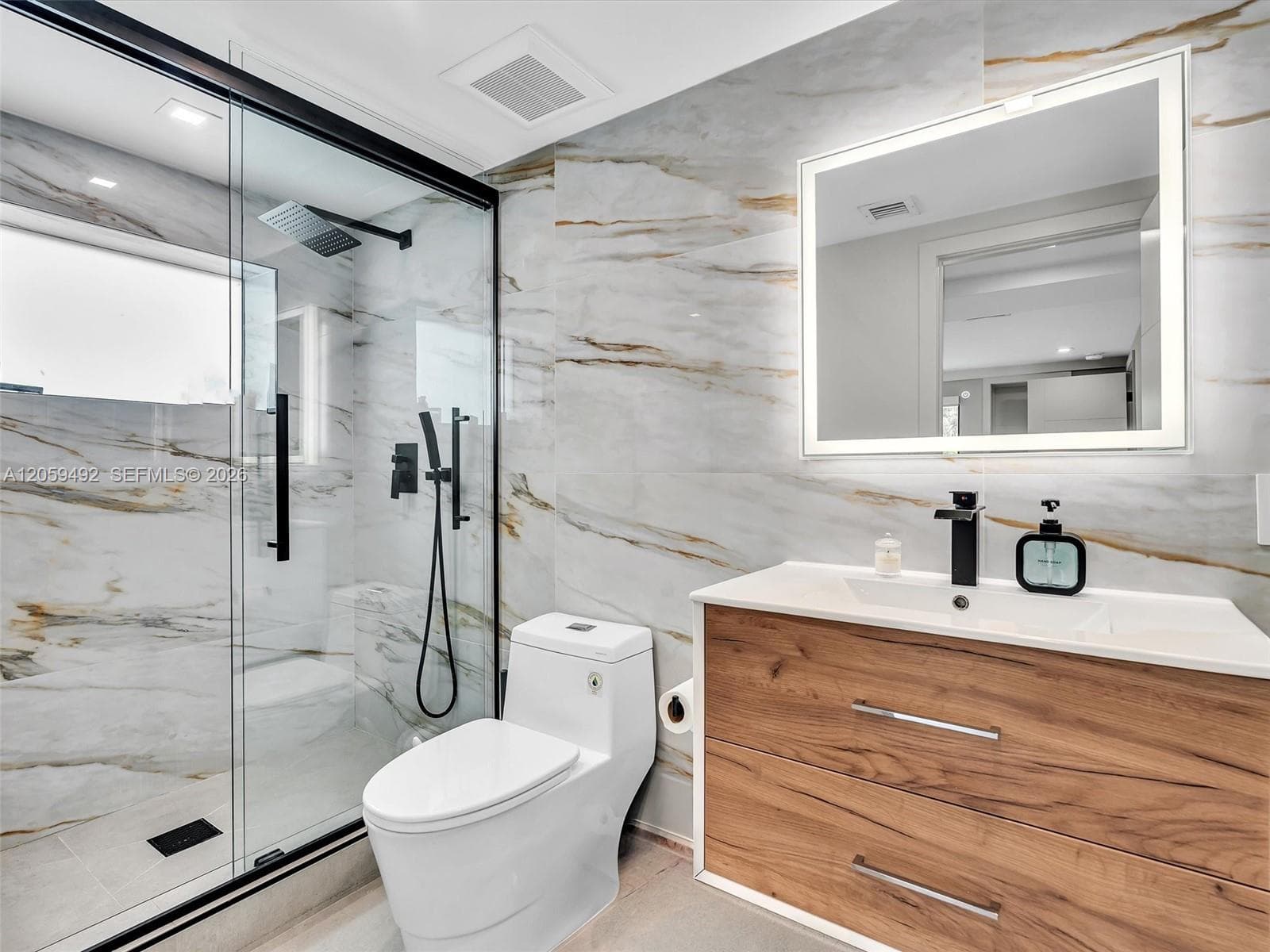 2448 Okeechobee Ln photo 13