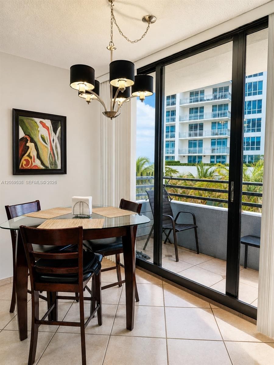 3505 S Ocean Dr 401 photo 2