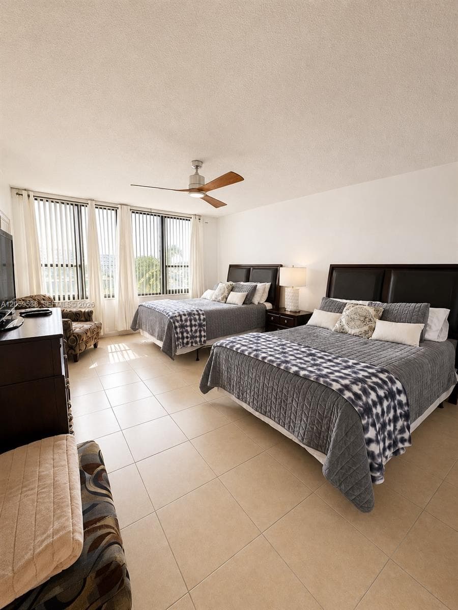 3505 S Ocean Dr 401 photo 7