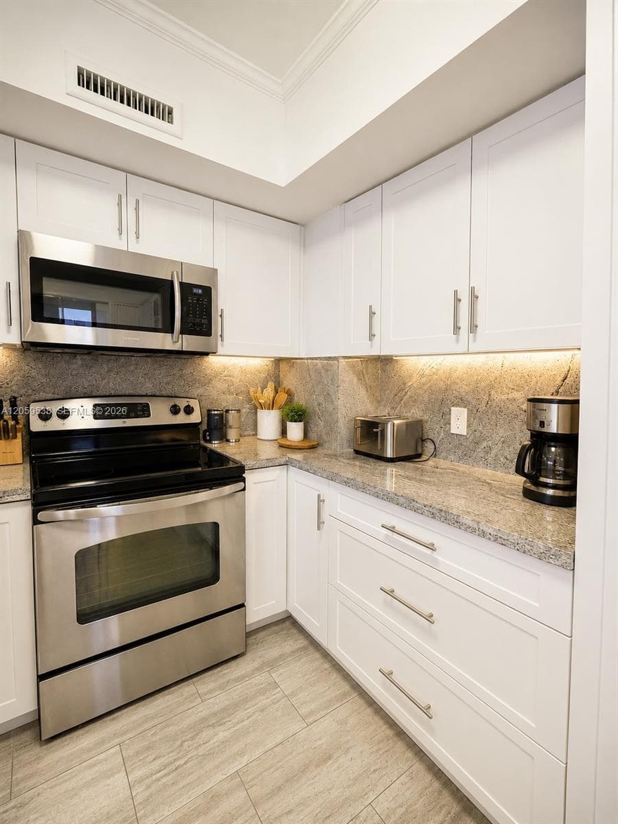 3505 S Ocean Dr 401 photo 5