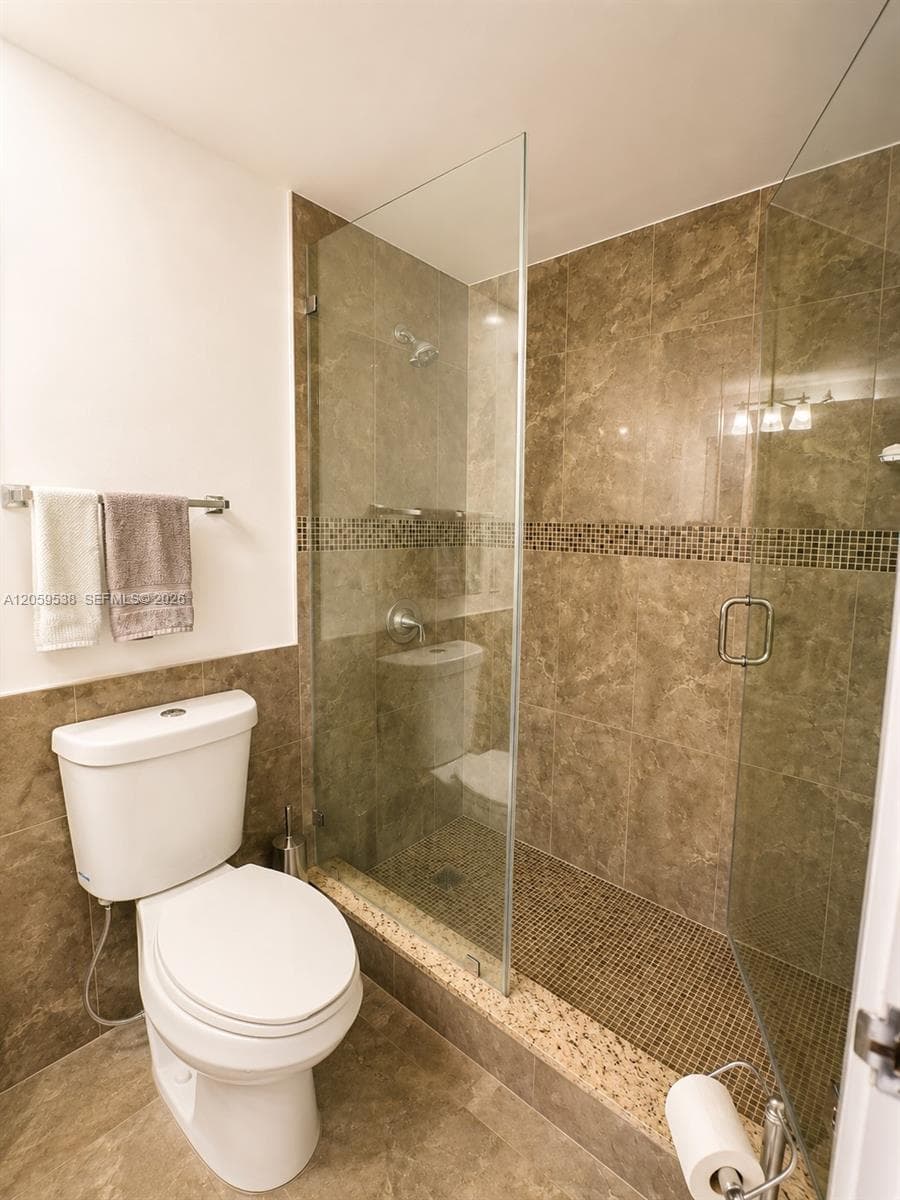 3505 S Ocean Dr 401 photo 9