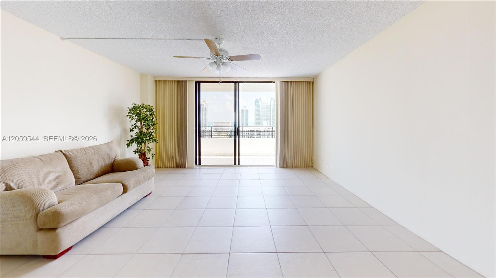 2500 Parkview Dr 1804 photo 13