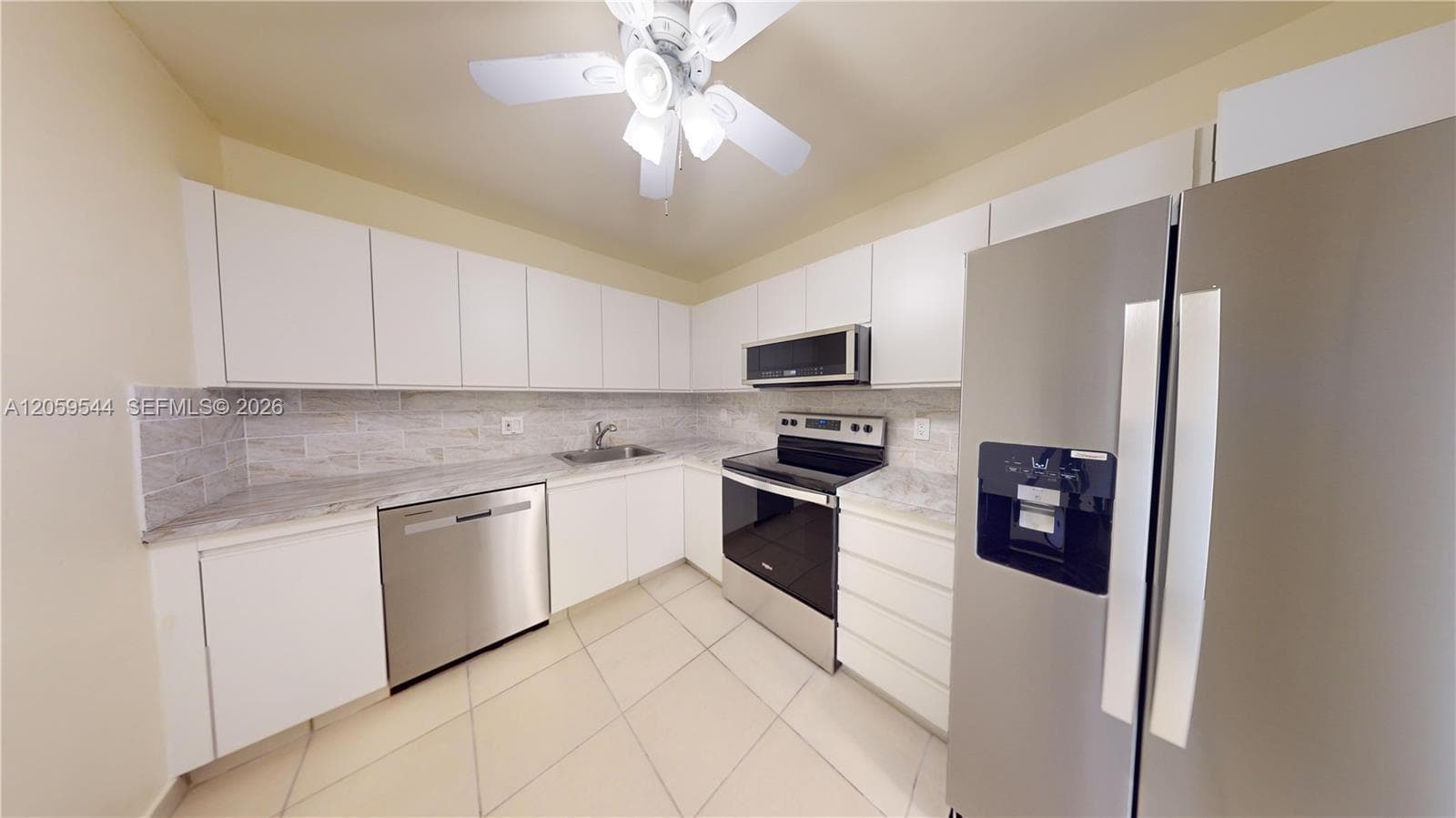 2500 Parkview Dr 1804 photo 20