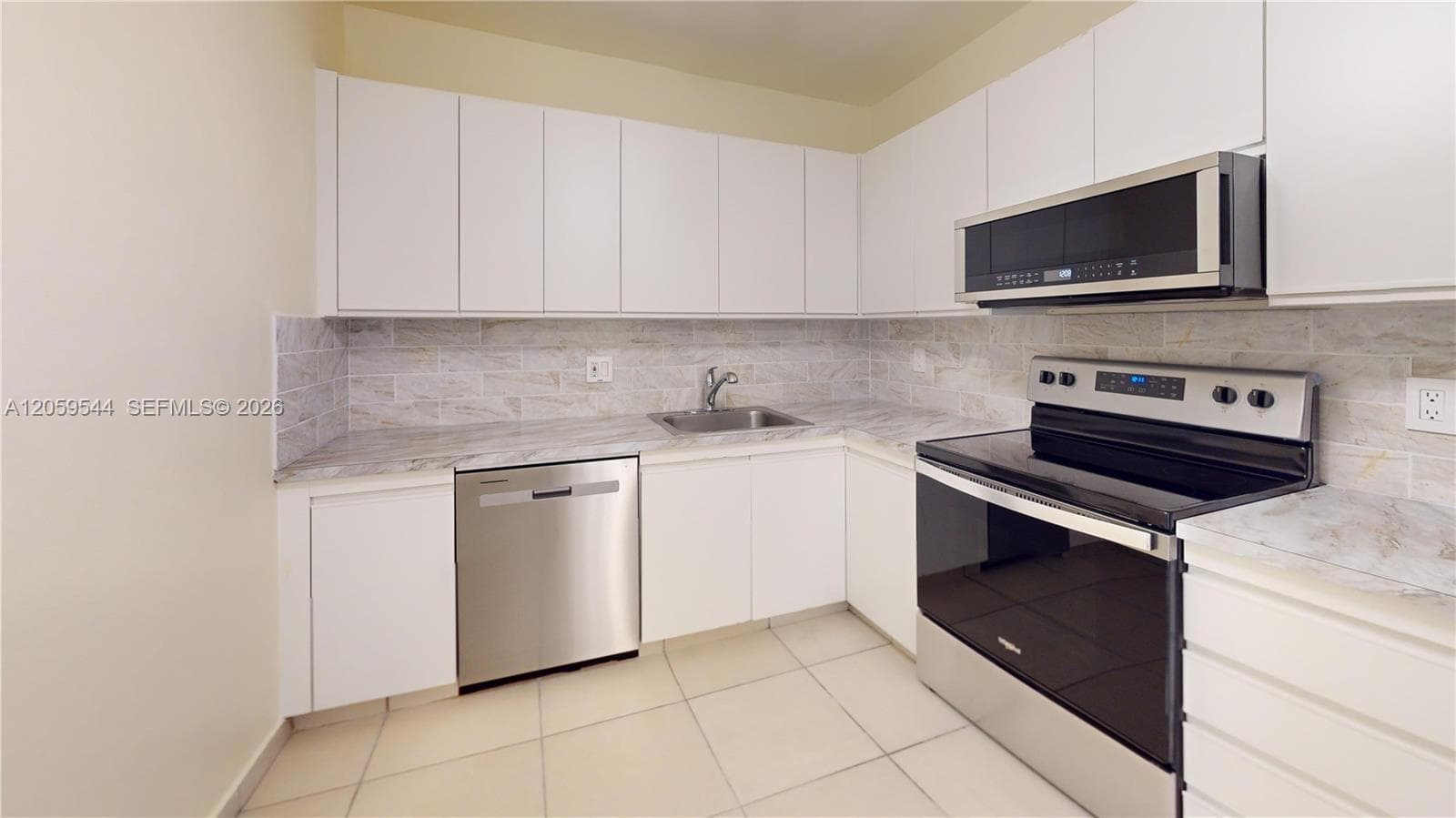 2500 Parkview Dr 1804 photo 18