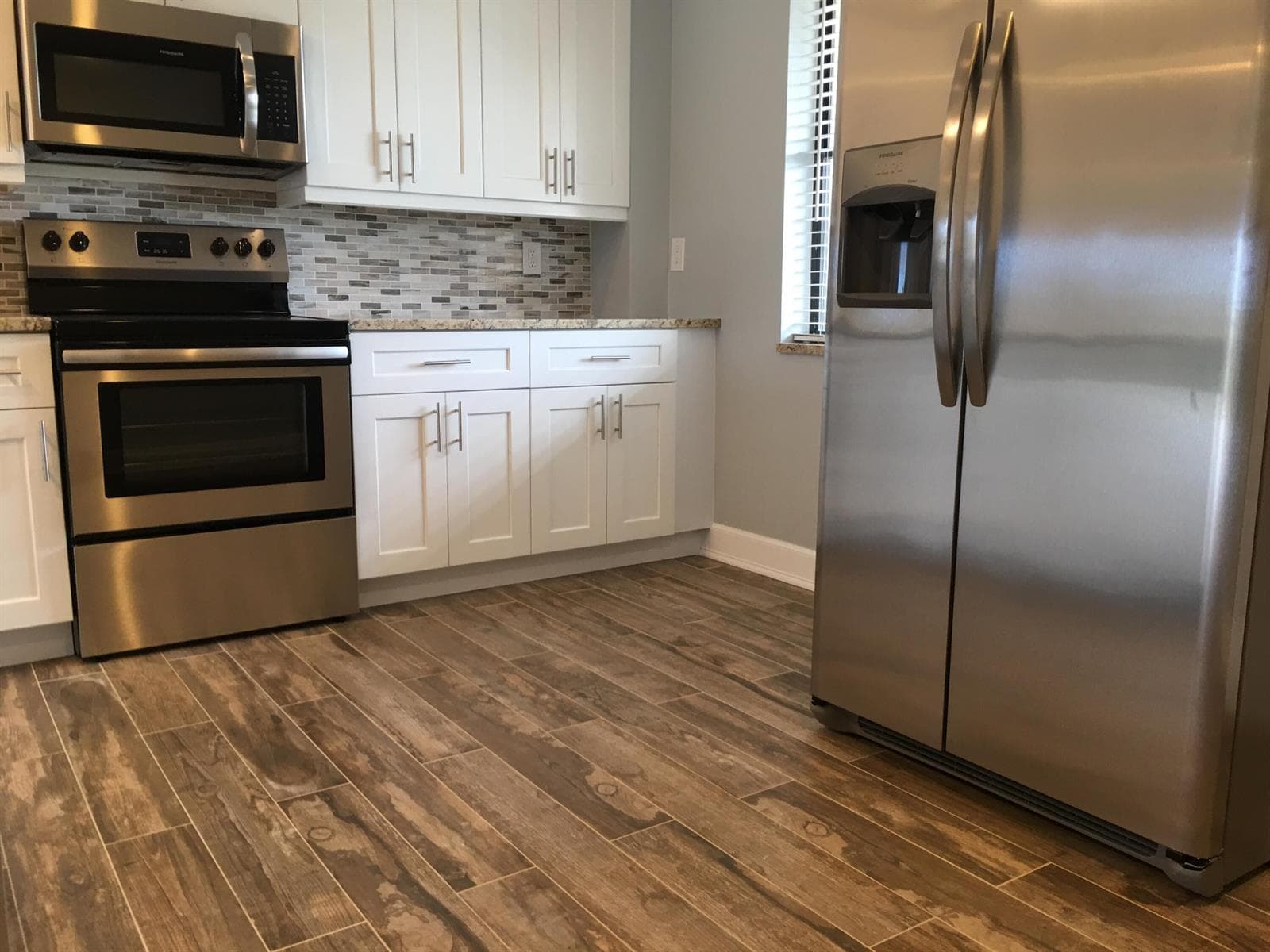 309 LAKE Circle 202 photo 5