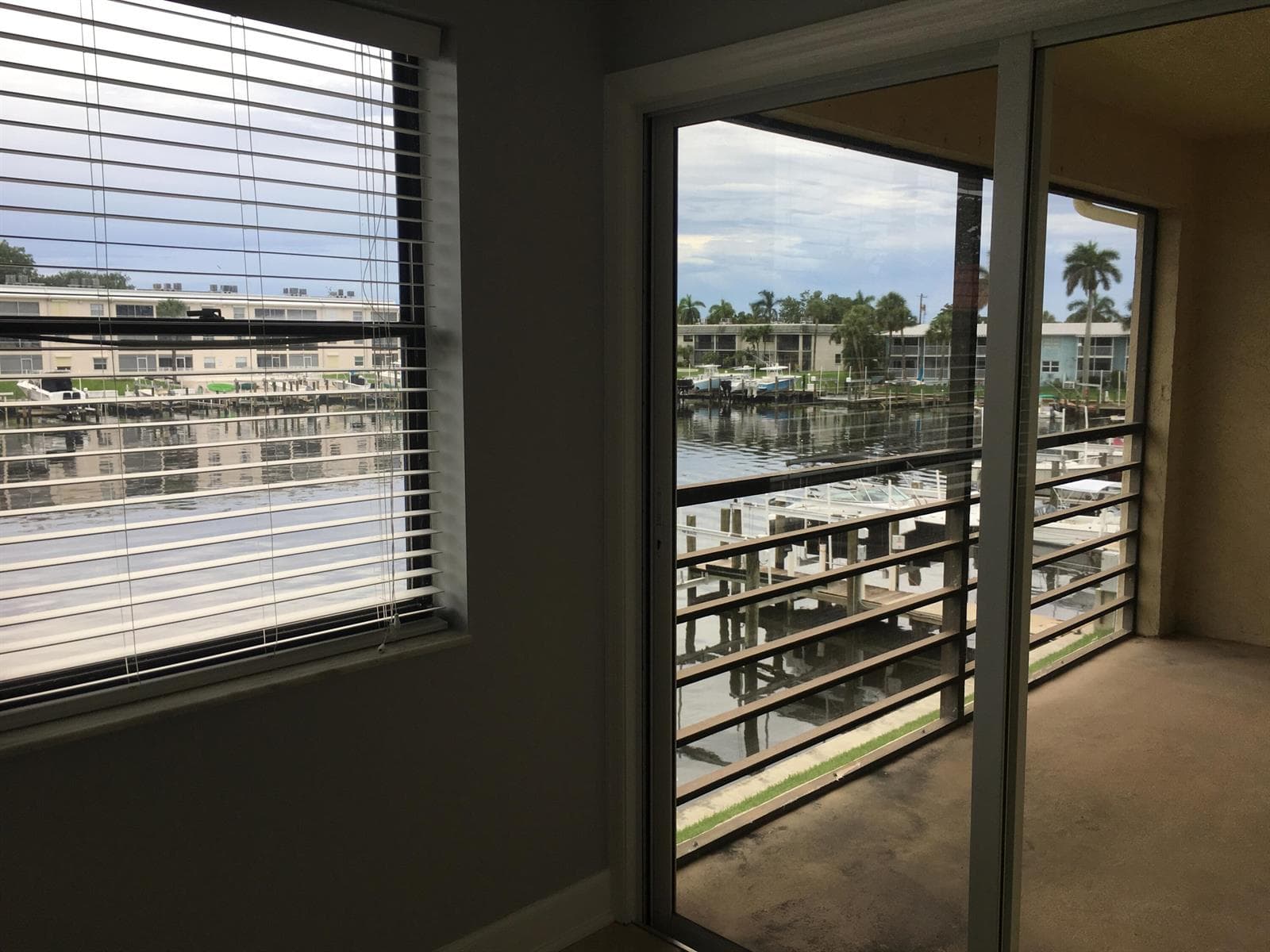 309 LAKE Circle 202 photo 9