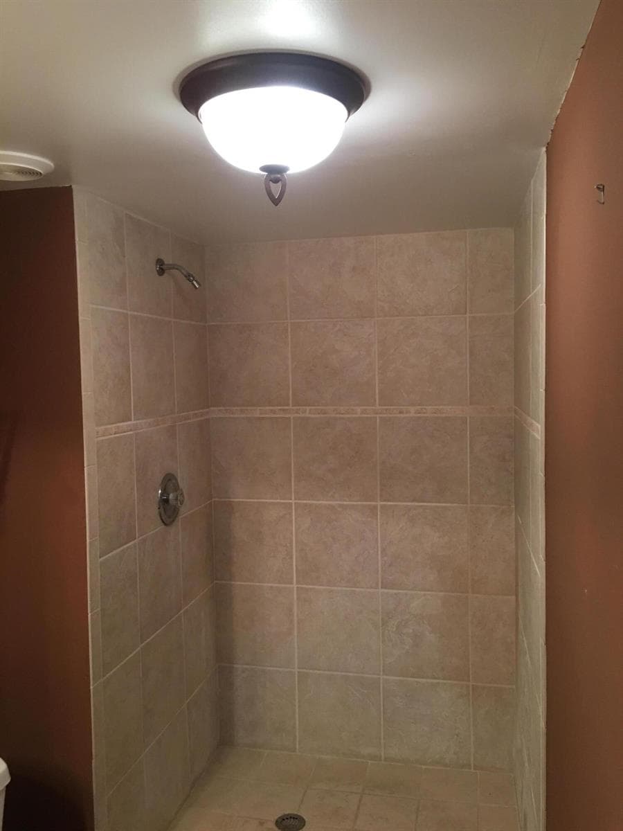 309 LAKE Circle 202 photo 19