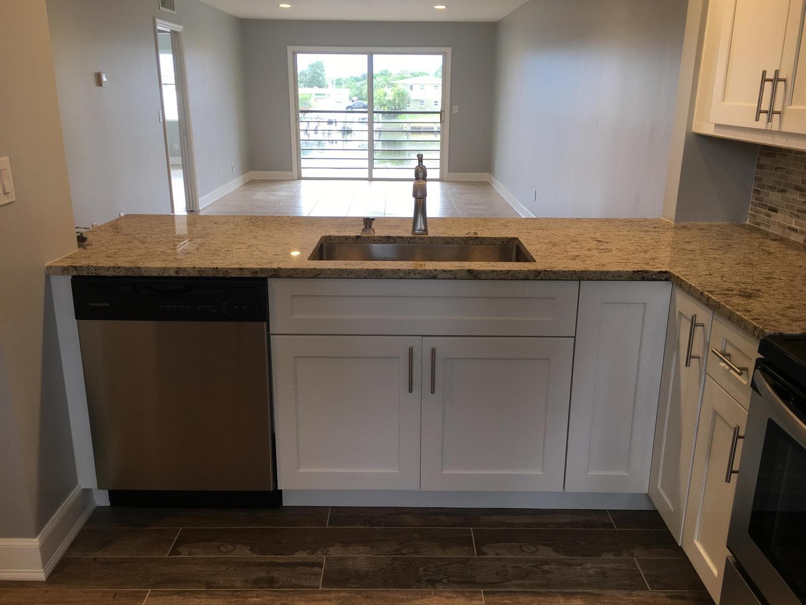 309 LAKE Circle 202 photo 8
