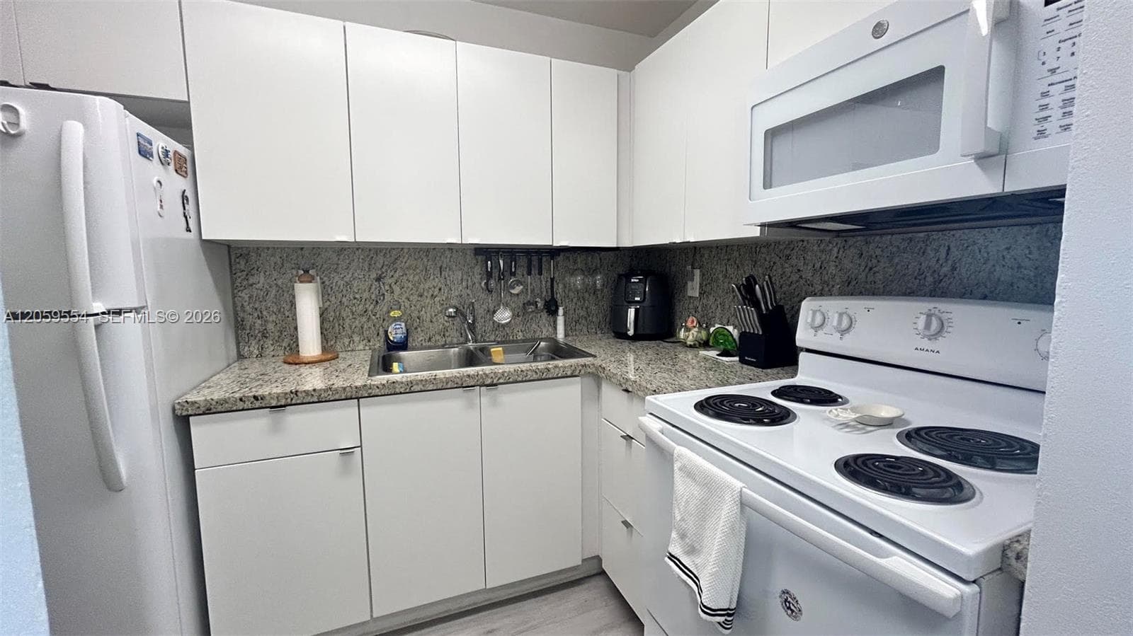 2899 Collins Ave 450 photo 7