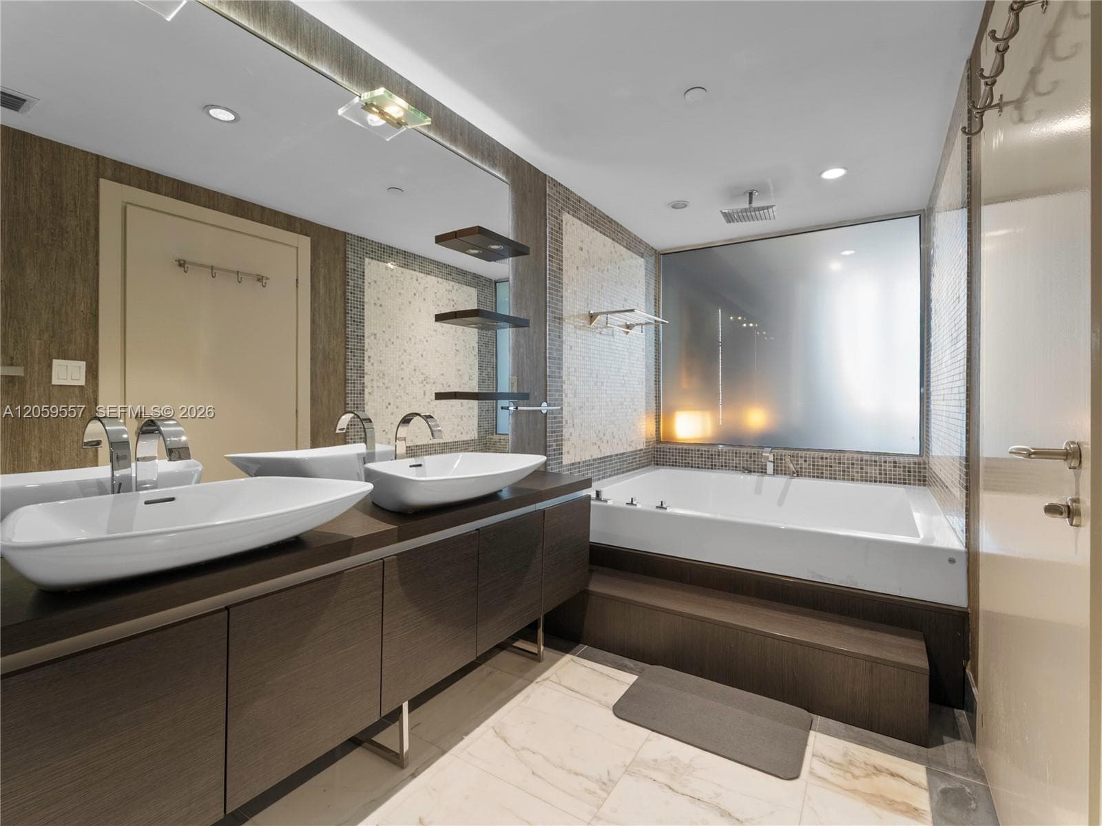 200 Biscayne Boulevard Way 1407 photo 7