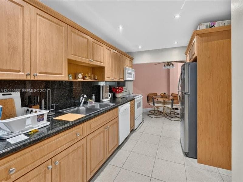 7135 Collins Ave 331 photo 25
