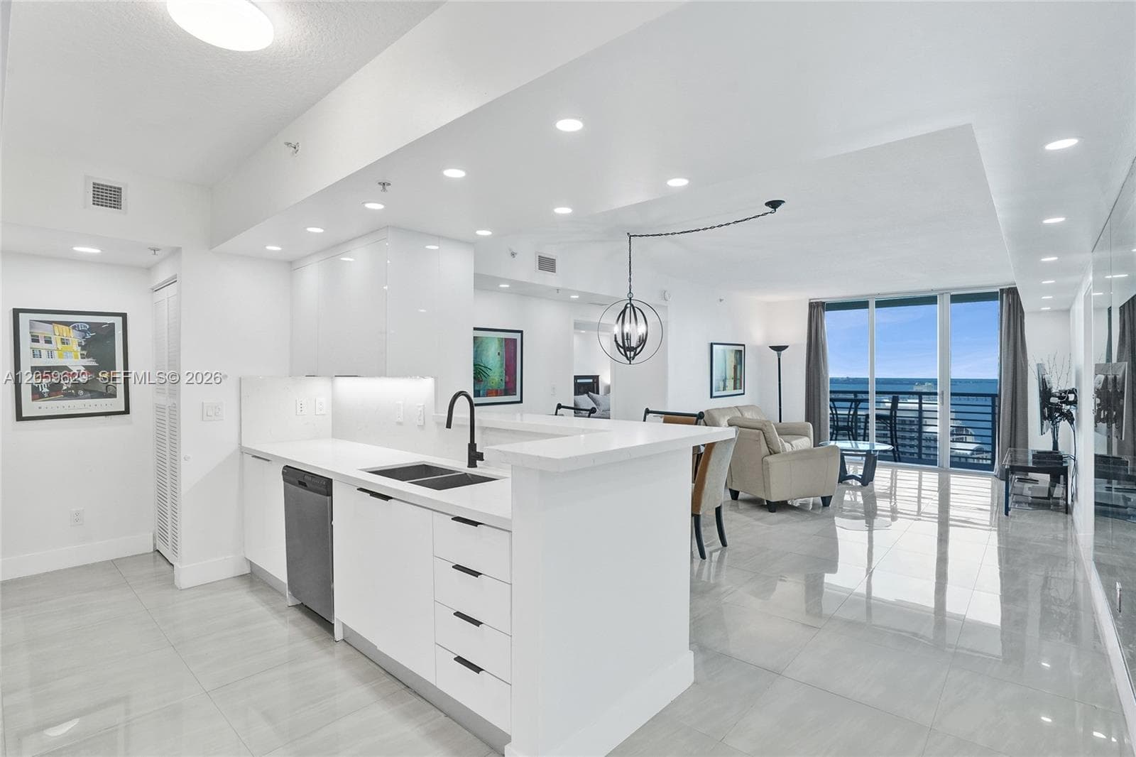 335 S Biscayne Blvd 3807 photo 1