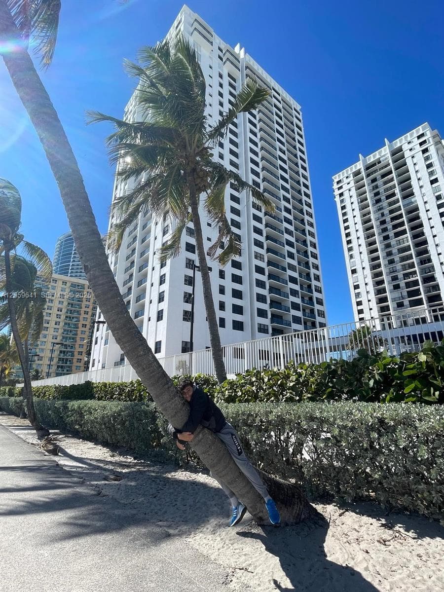 2301 S Ocean Dr 1104 photo 1