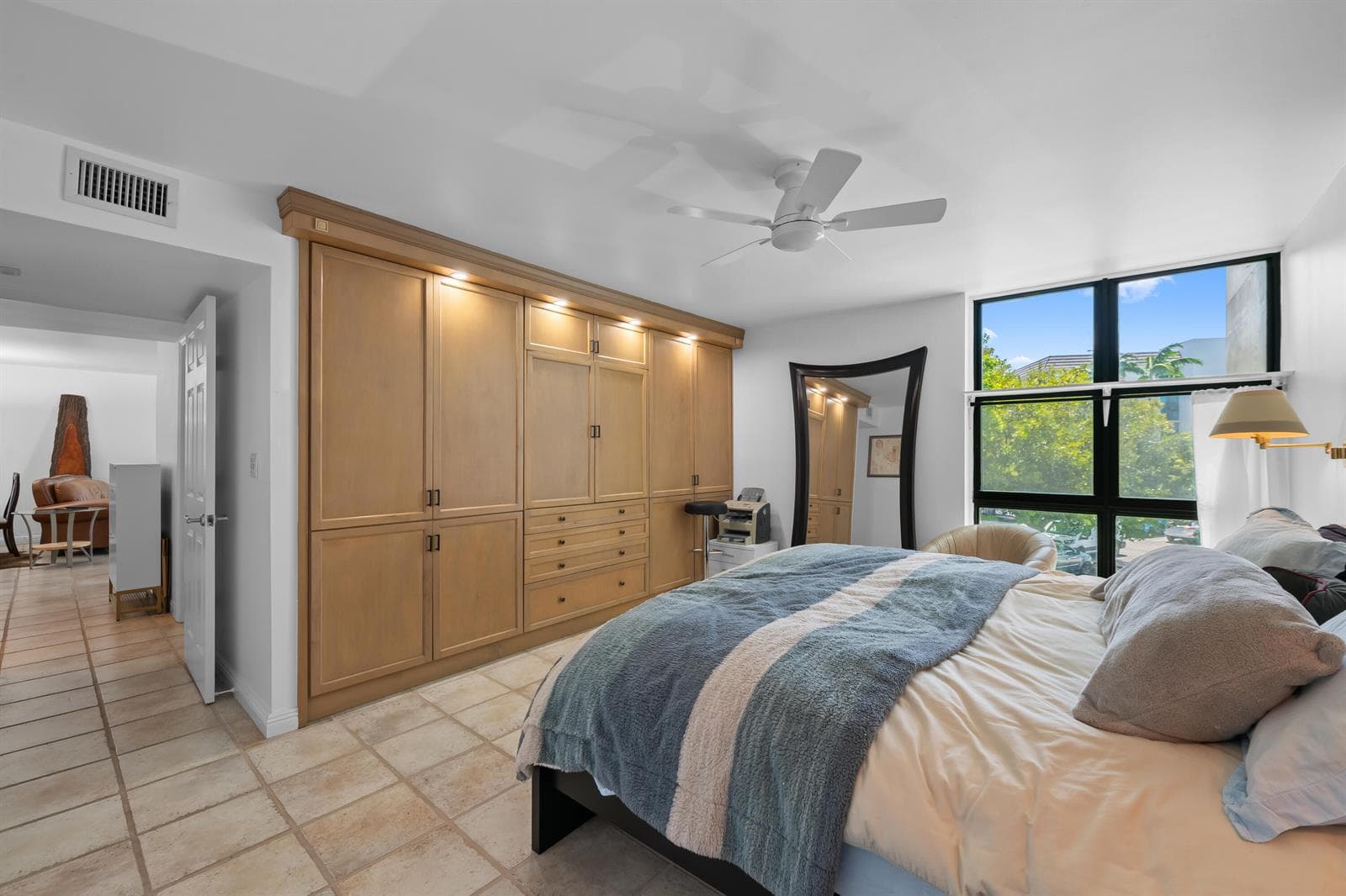 1201 RIVER REACH Drive 202 photo 13