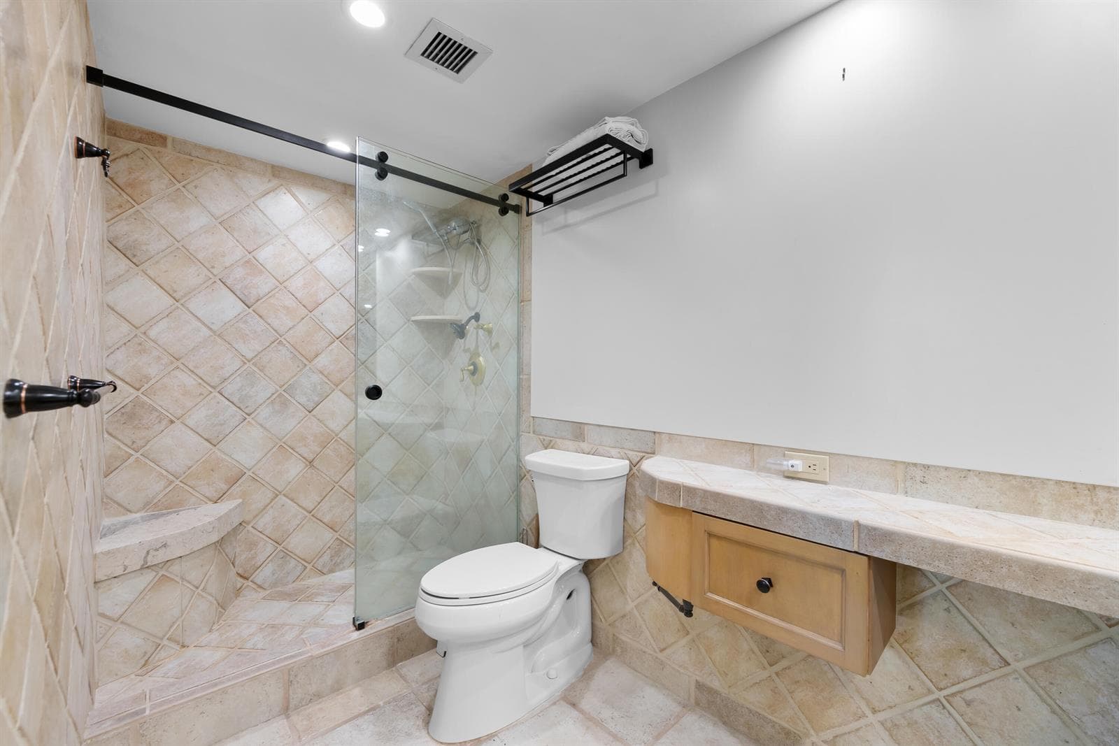 1201 RIVER REACH Drive 202 photo 15