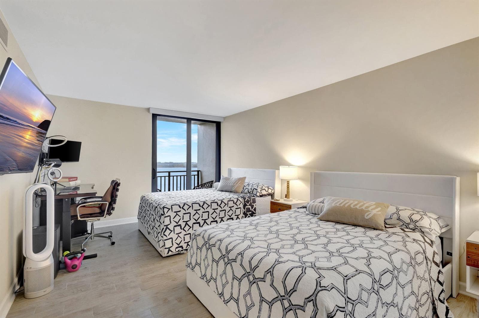 5460 N Ocean Drive 7C photo 22