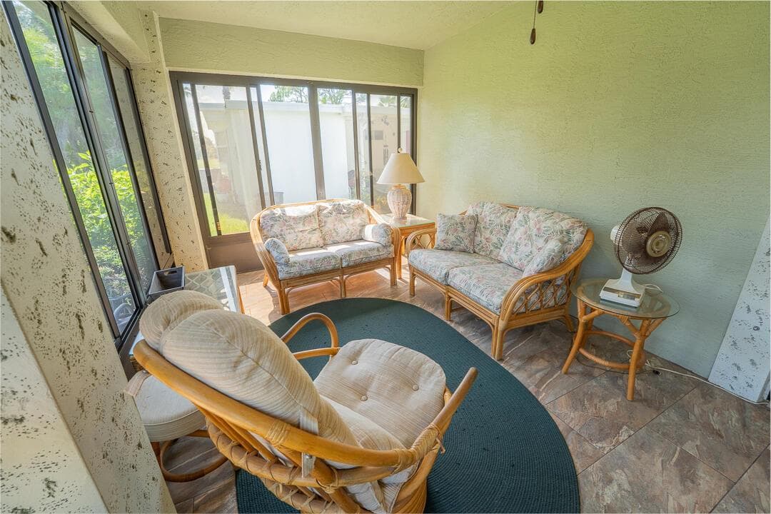 3 EL CAMINO REAL photo 20