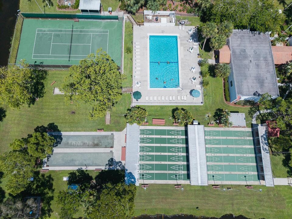 3 EL CAMINO REAL photo 24