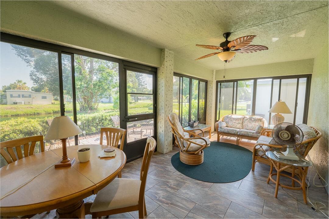 3 EL CAMINO REAL photo 19