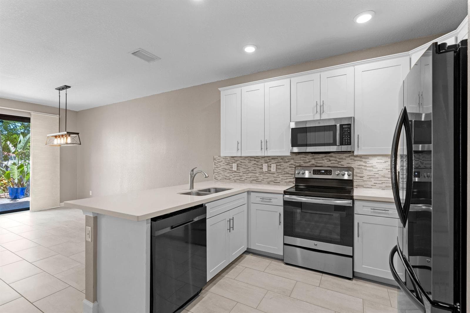 13044 Anthorne Lane photo 9