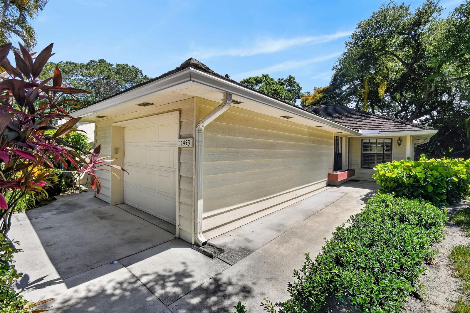 11453 SHADY OAKS Lane photo 6