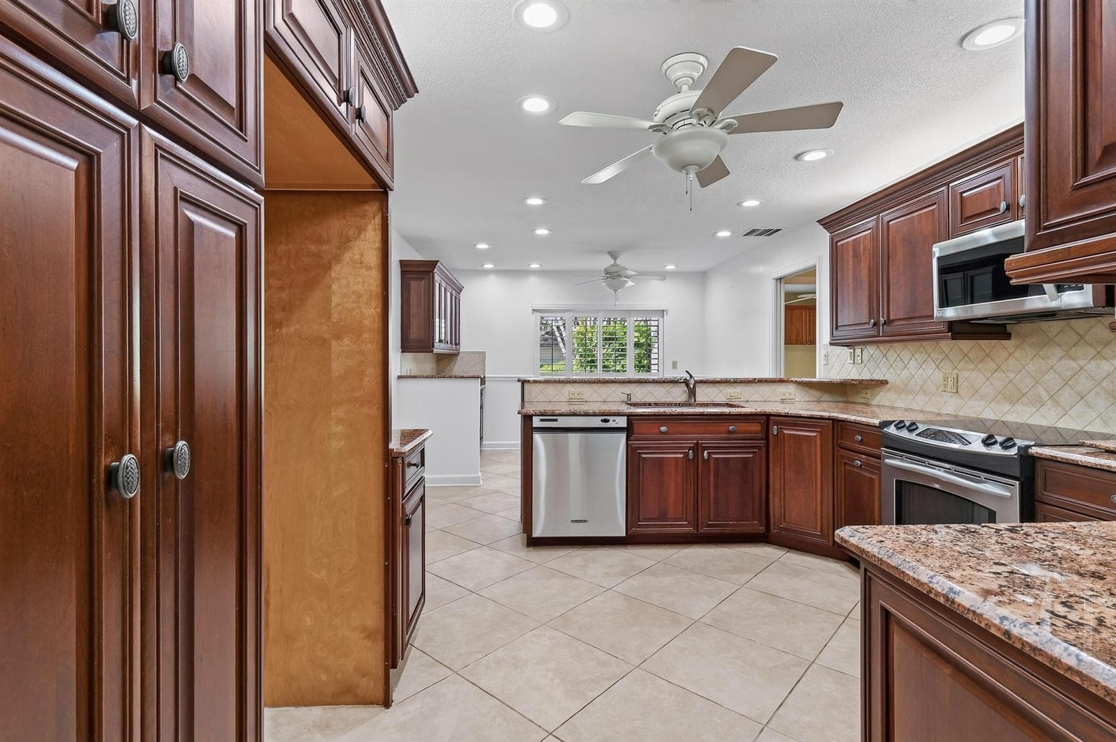 11453 SHADY OAKS Lane photo 22