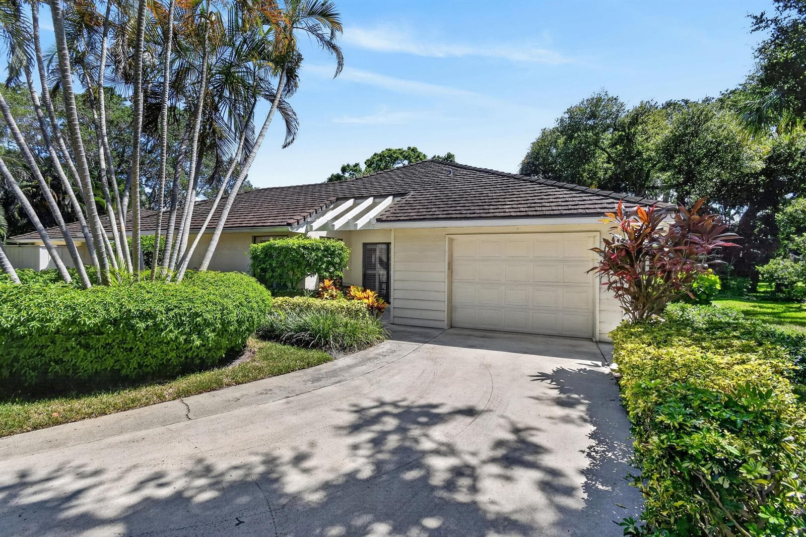 11453 SHADY OAKS Lane photo 1