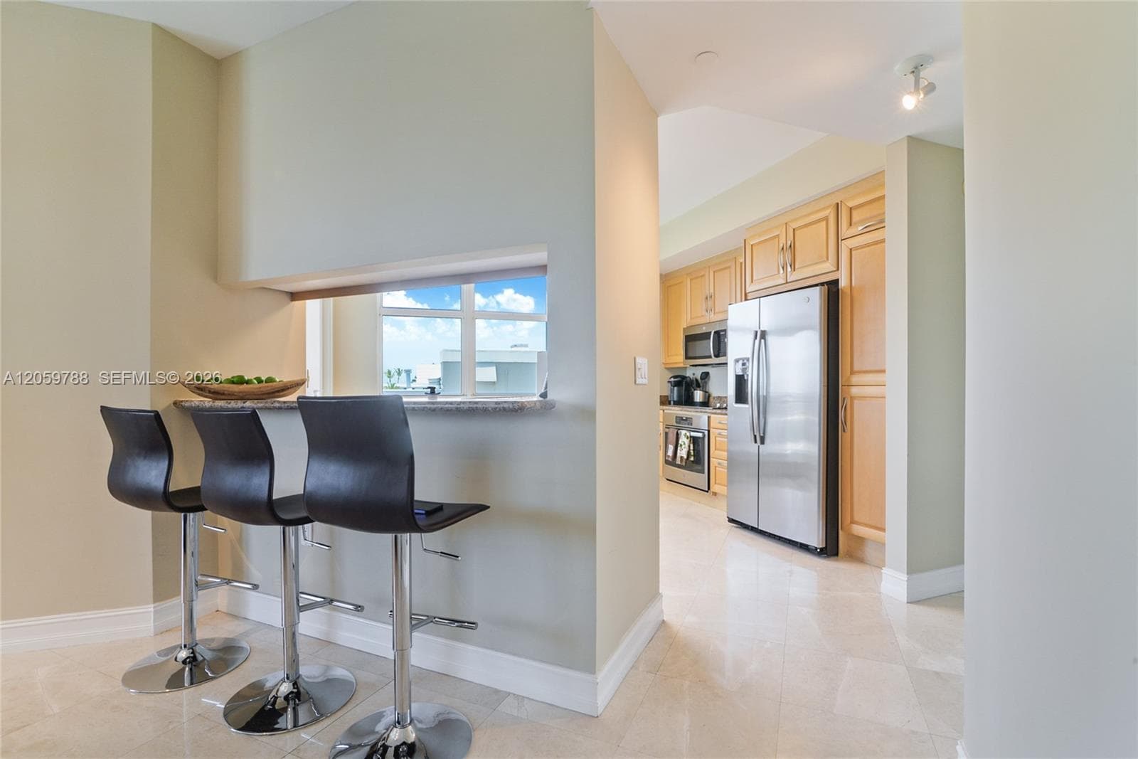 9751 E Bay Harbor Dr 8D photo 6