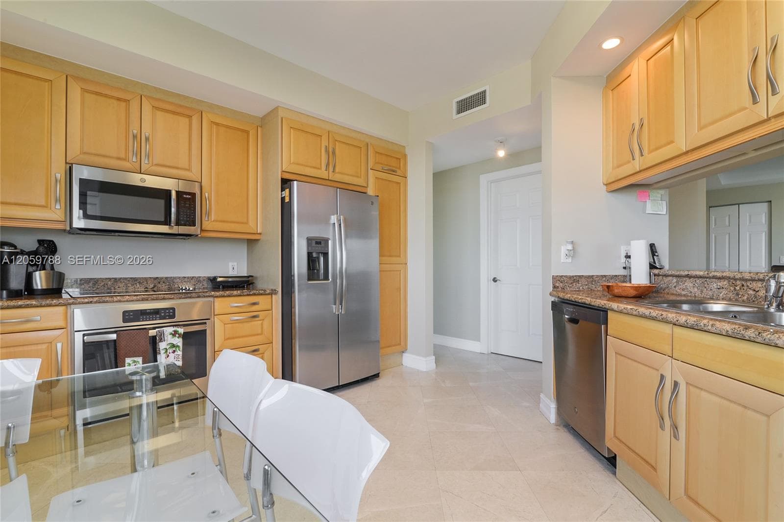 9751 E Bay Harbor Dr 8D photo 7