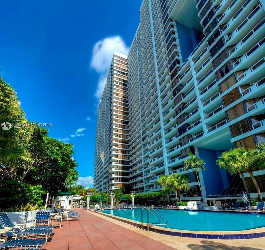 1717 N Bayshore Dr A-2938 photo 2