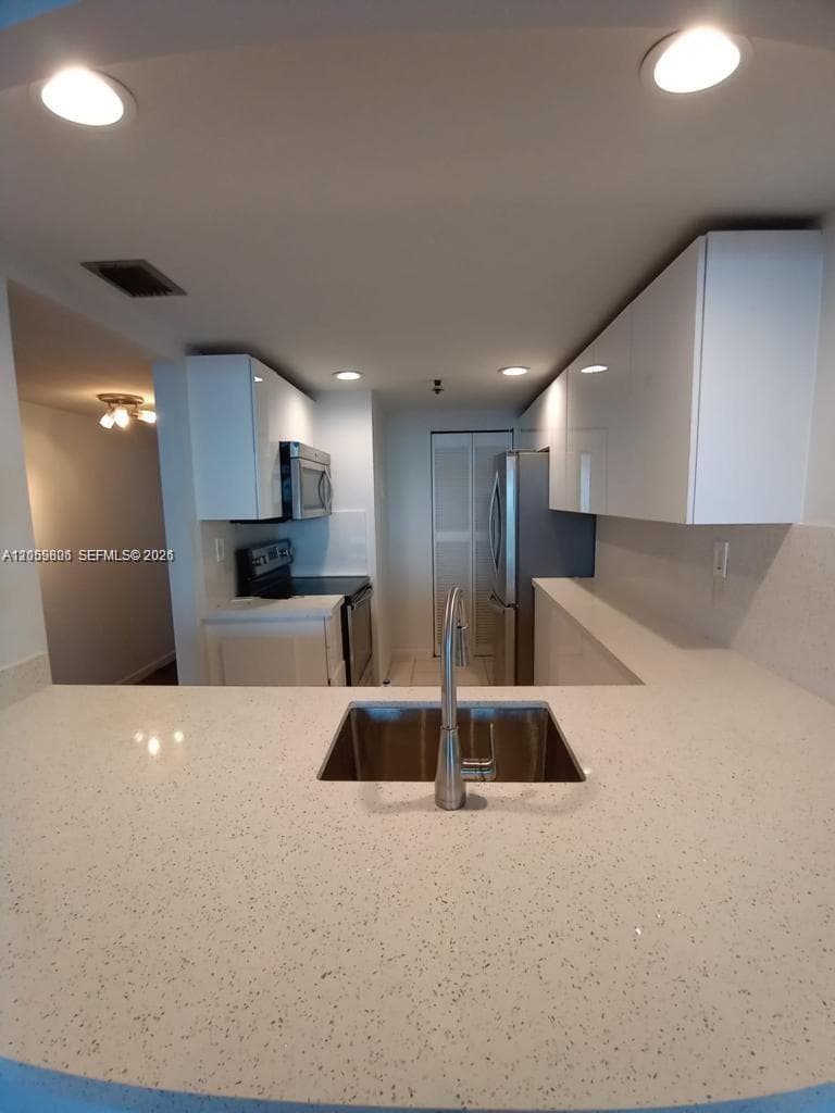 1717 N Bayshore Dr A-2938 photo 6