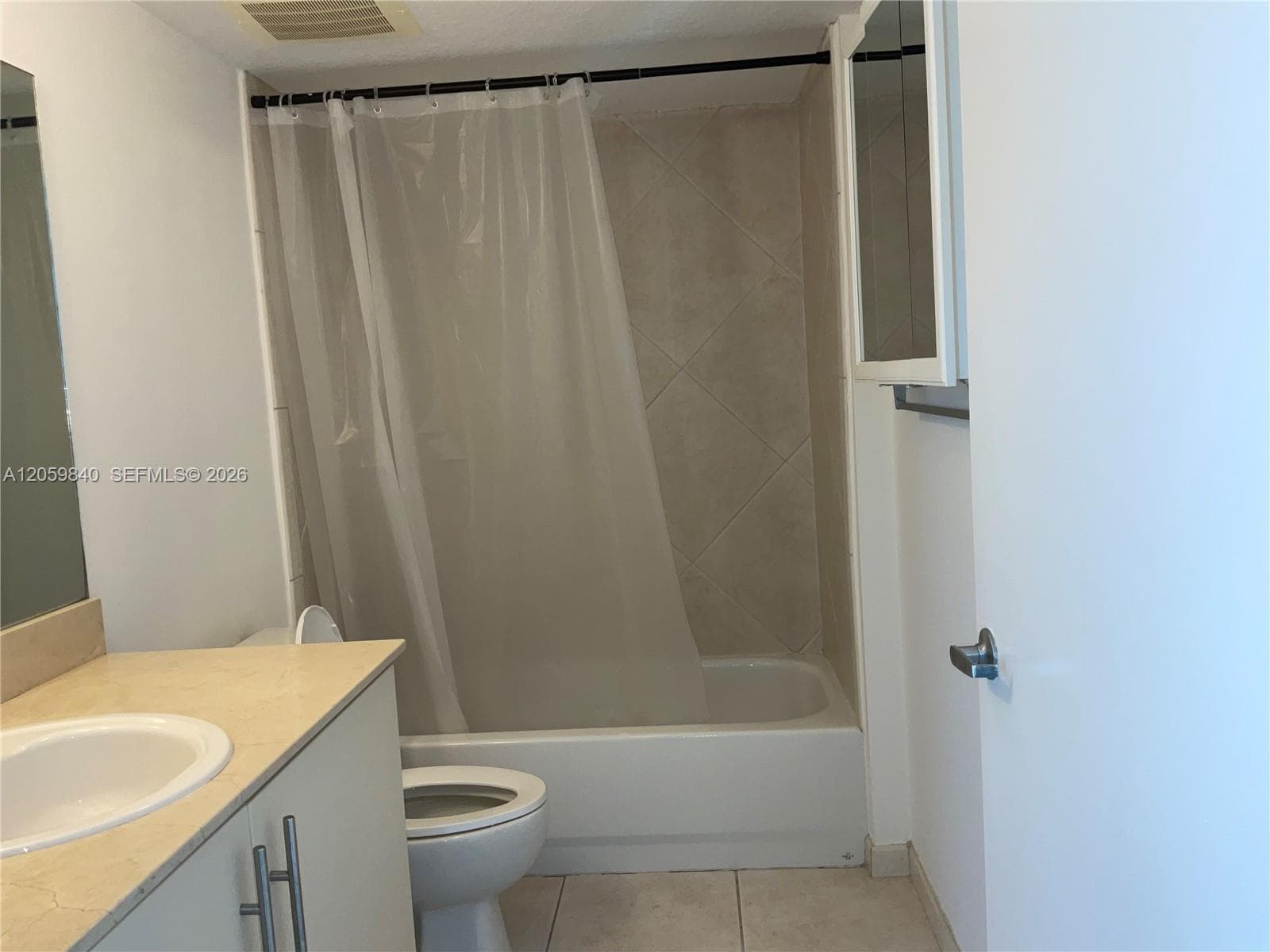 7600 Collins Ave 1008 photo 10