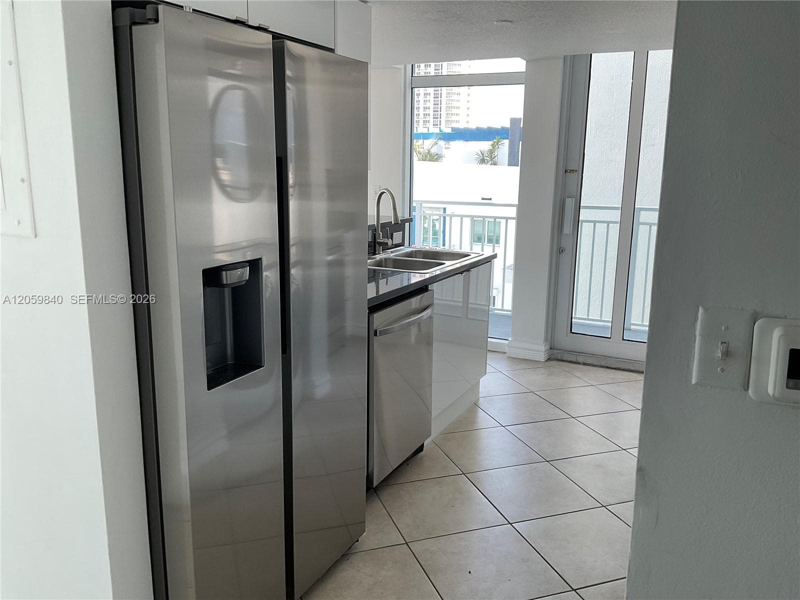 7600 Collins Ave 1008 photo 4